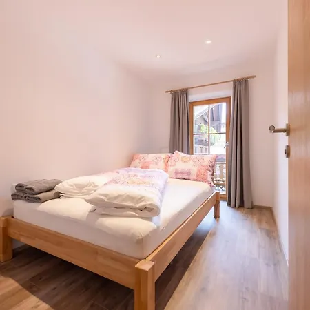 Schloegler's Apartmenthaus *