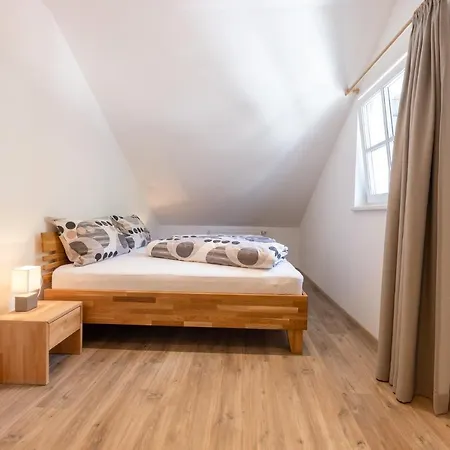 Schloegler's Apartmenthaus Апартаменты Нойштифт-им-Штубайталь