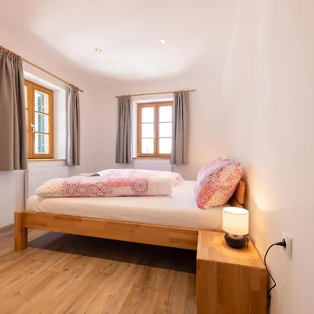 Schloegler's Apartmenthaus Lägenhet *